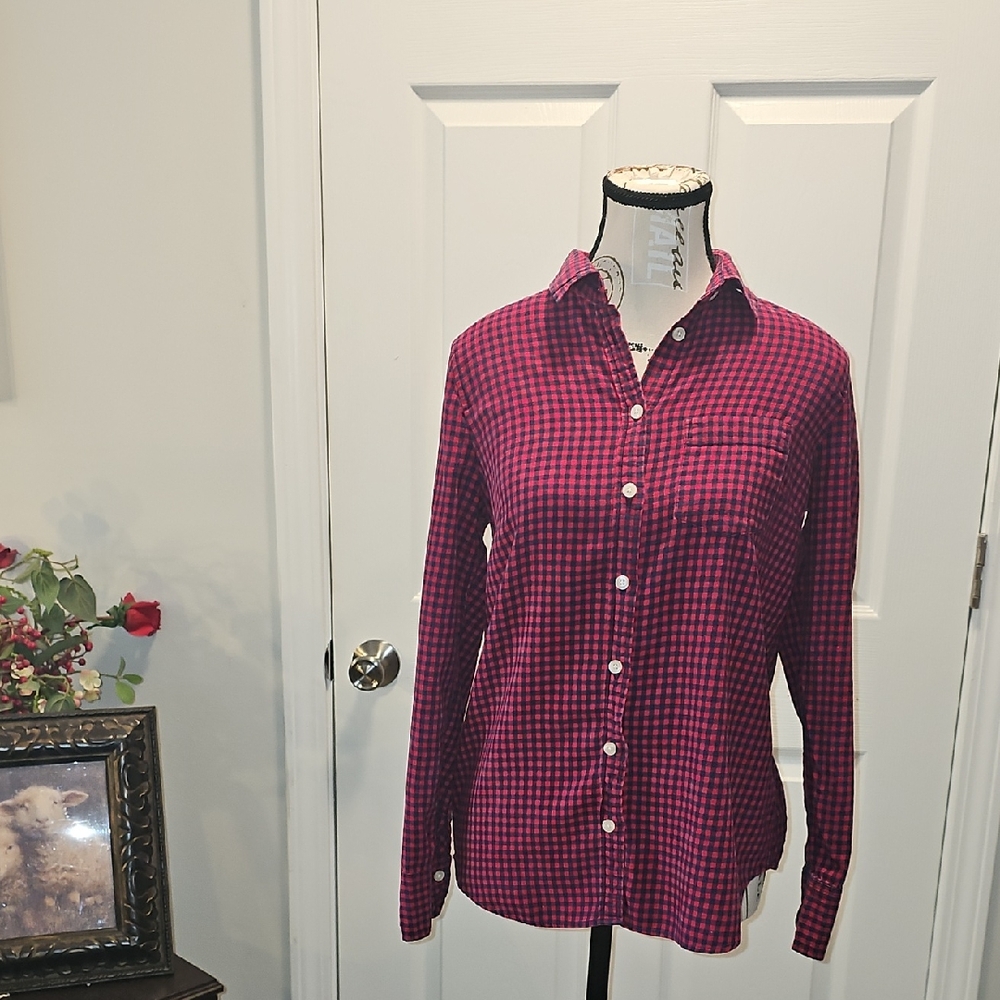 J. Crew. Women's Red/Navy, Checked "Boyfriend" Button-Up Long-Sleeve Shirt,  XS